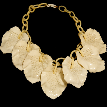 Unsigned 1950's Cream Link Necklace with White Leaf Detail