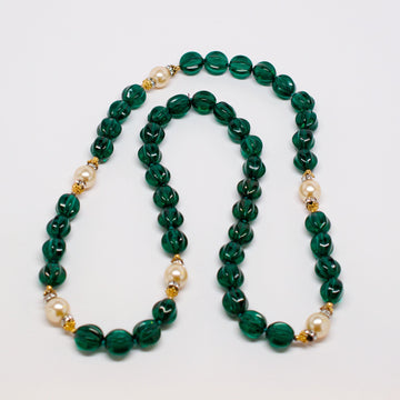 Unsigned Green Glass Bead Necklace with Faux Pearls