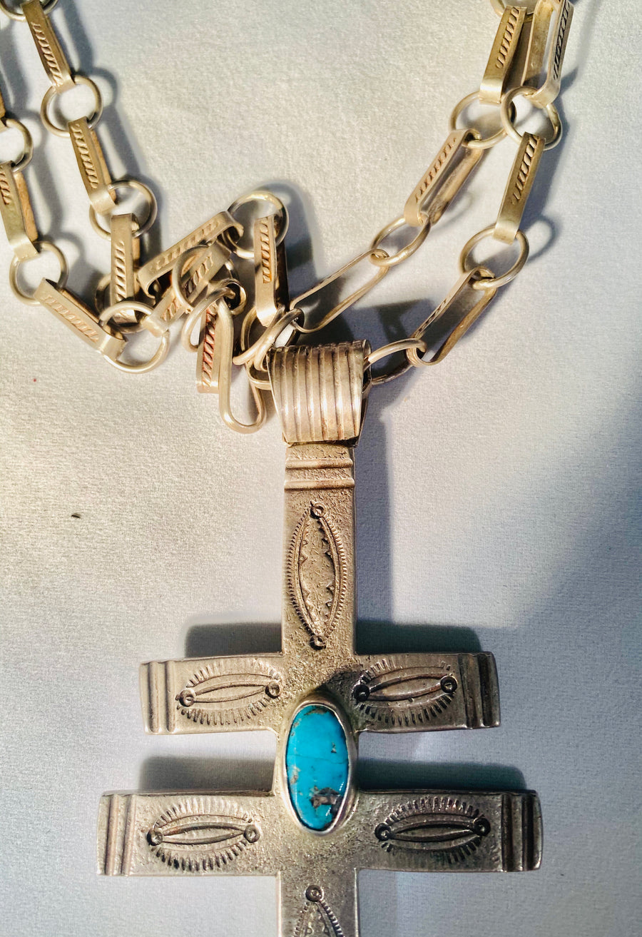 Native American Santo Domingo Pueblo Necklace