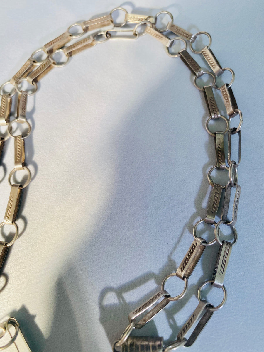 Native American Santo Domingo Pueblo Necklace